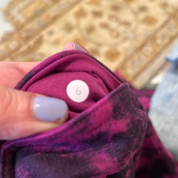 LULULEMON Wunder Under II 21 in tie dye crop leggings breezie plum black size 6 - Picture 4 of 8